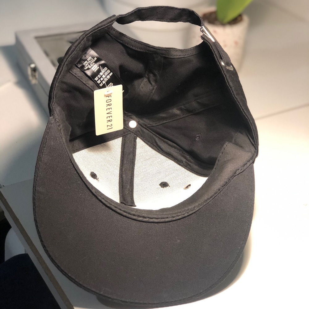Forever 21 BATMAN hat - Picture 5 of 6